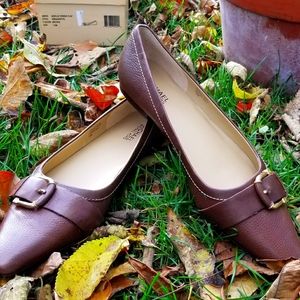 Micheal Kors flats